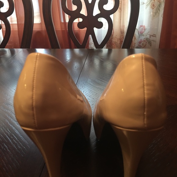 Heels - Picture 1 of 3